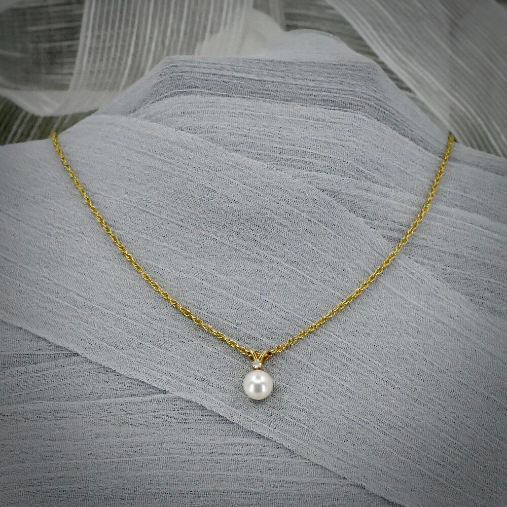 14K Yellow Gold Pearl Sapphire Pendant Necklace 16 Inch Chain 1.83g